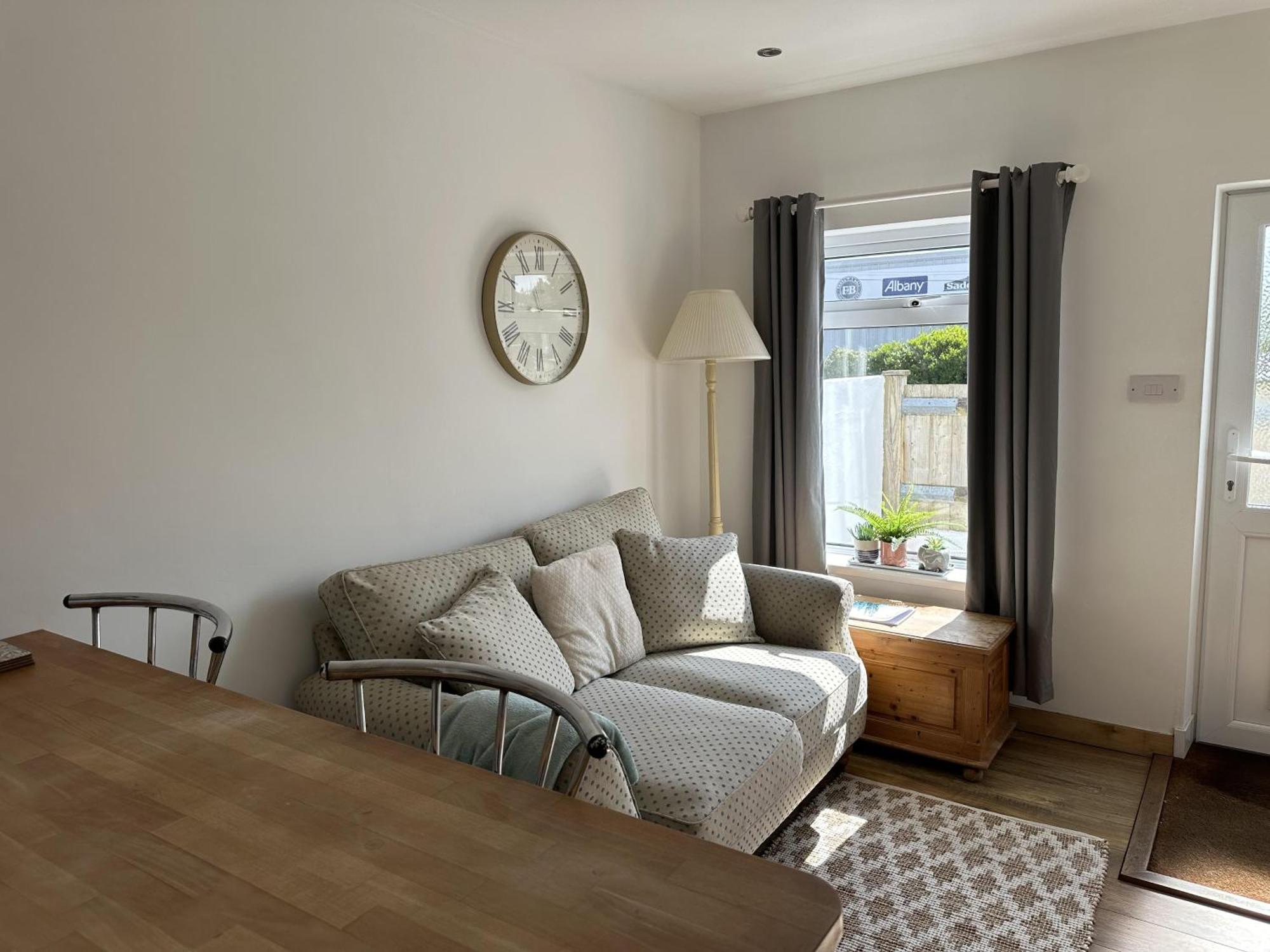 Cozy Coastal Lodge In Hayle Bagian luar foto