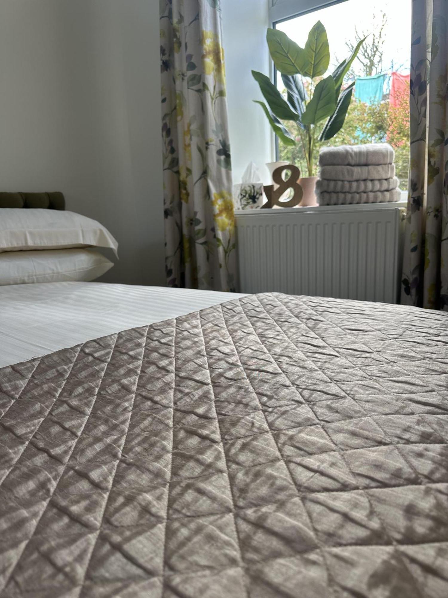 Cozy Coastal Lodge In Hayle Bagian luar foto