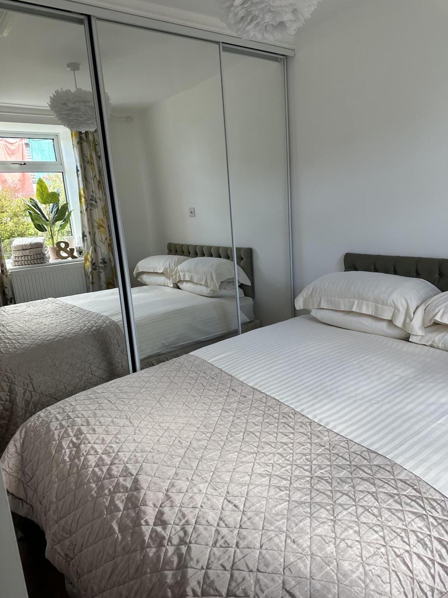 Cozy Coastal Lodge In Hayle Bagian luar foto