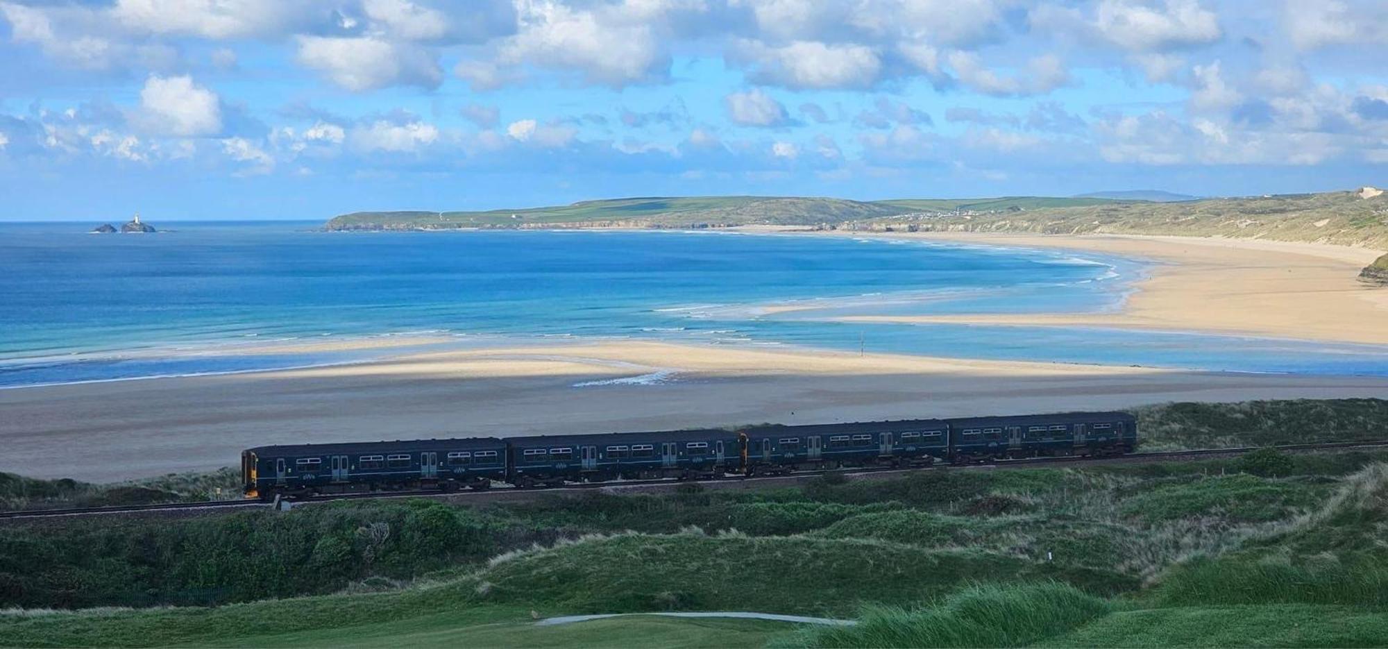 Cozy Coastal Lodge In Hayle Bagian luar foto