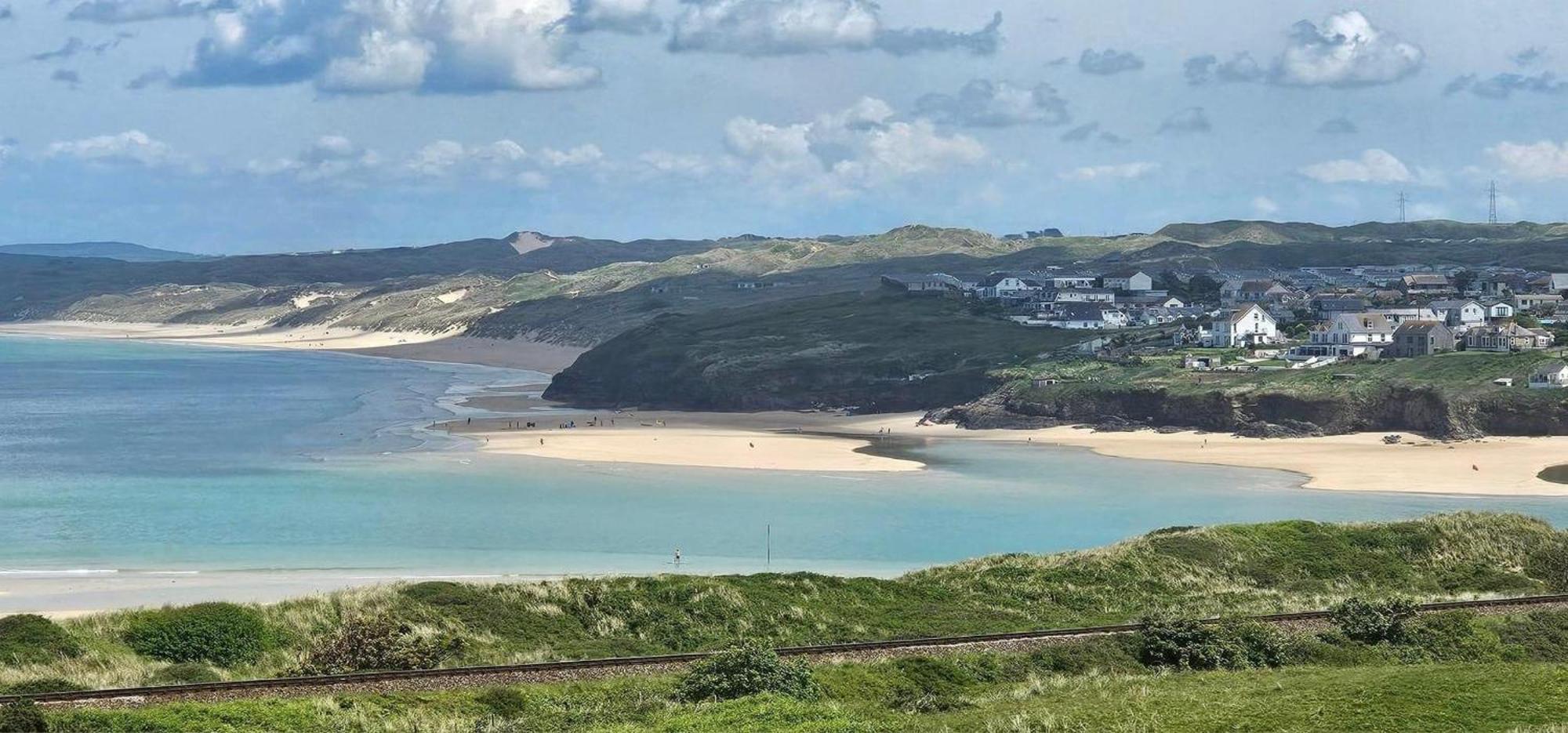 Cozy Coastal Lodge In Hayle Bagian luar foto